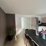 Luxury Curchi 1 بيلوند
